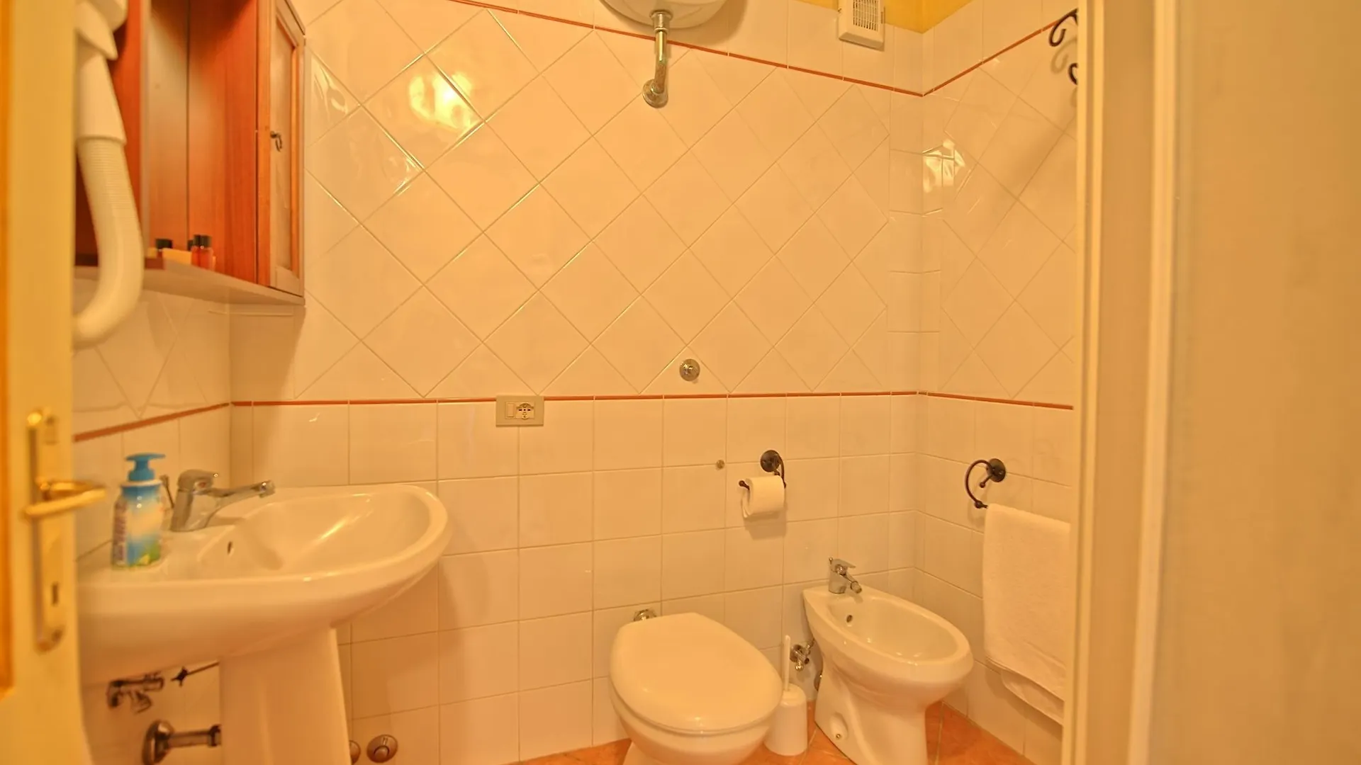 Country house Il Nespolo Guest House Lari Italy