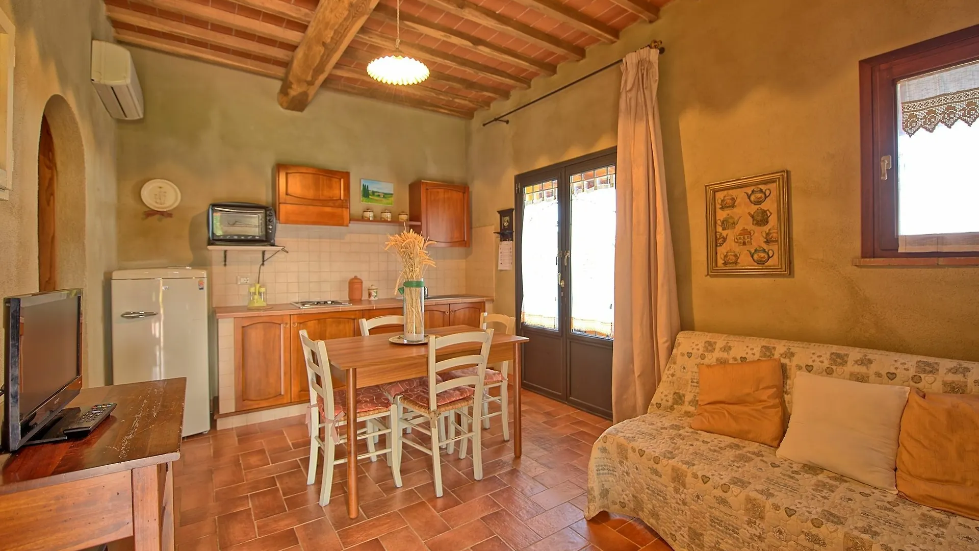 Country house Il Nespolo Guest House Lari